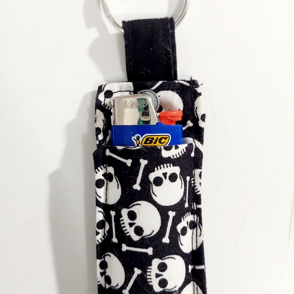 Chapstick Holder, Lighter Holder, Keyring Holder, Skulls - Picture 2 of 3